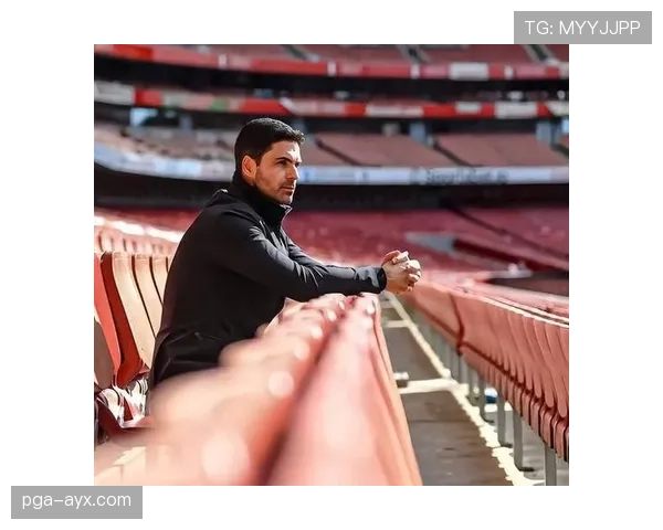 滕哈赫与阿尔特塔战术对决助推英超竞争力与全球关注度双提升