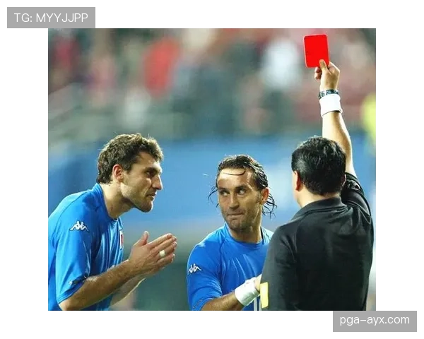 替补席红牌判罚规则详解：哪些行为会被直接罚下？