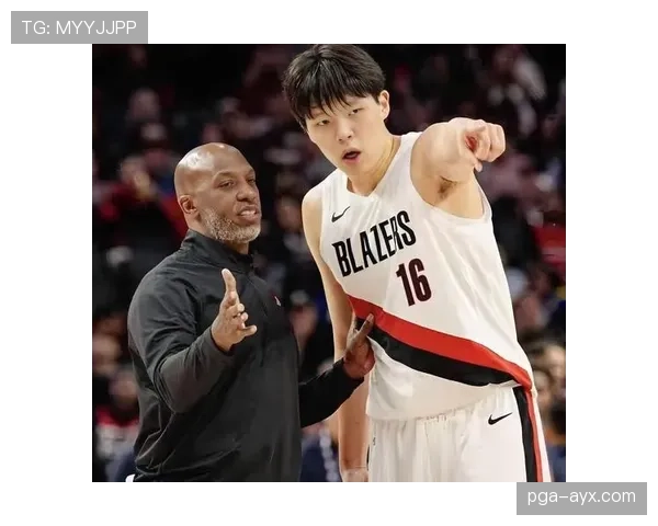 杨瀚森球场上暴走状态，私底下却像个邻家大男孩？