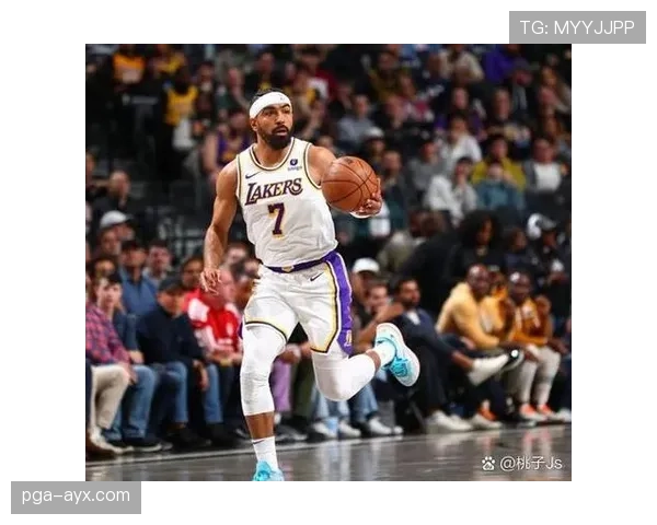 里夫斯连续多场三分命中率超40% 提升湖人外线核心地位