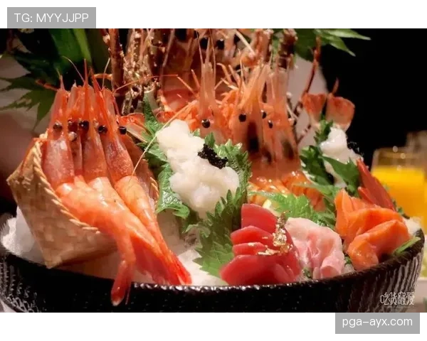 朱雪莹训练完直接拎爱马仕去吃人均三千的日料